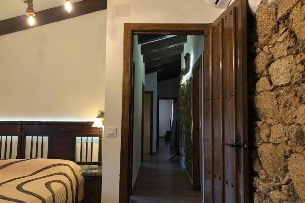 Plasenzuela Casa - Apartamento Rural La Tahona Del Abuelo المظهر الخارجي الصورة