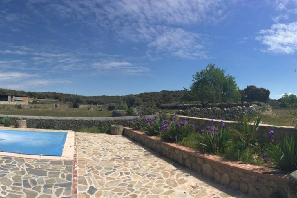 Plasenzuela Casa - Apartamento Rural La Tahona Del Abuelo المظهر الخارجي الصورة