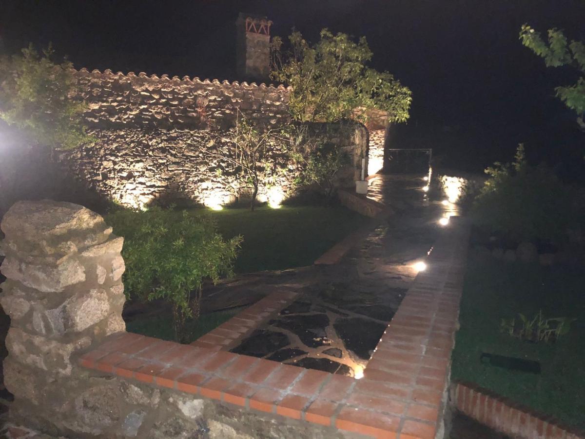 Plasenzuela Casa - Apartamento Rural La Tahona Del Abuelo المظهر الخارجي الصورة