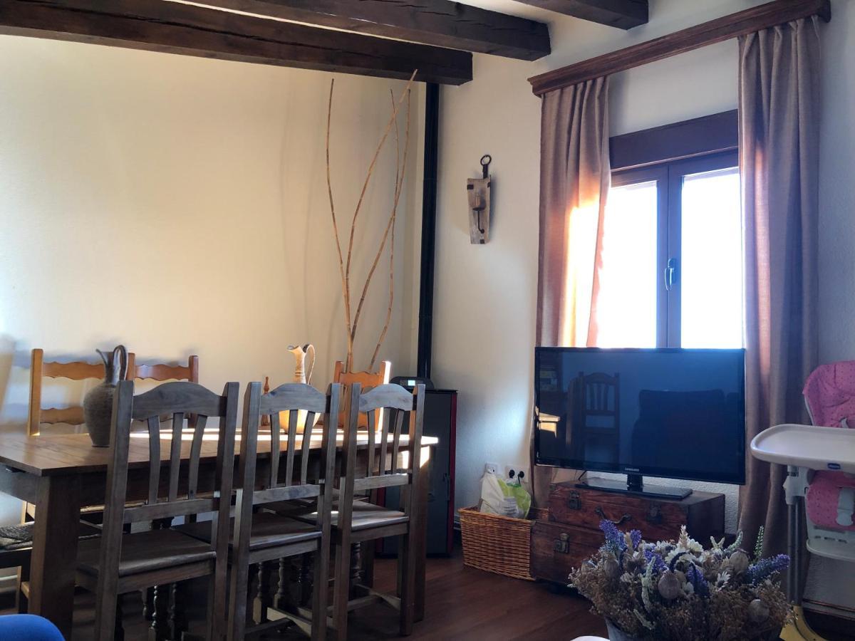 Plasenzuela Casa - Apartamento Rural La Tahona Del Abuelo المظهر الخارجي الصورة