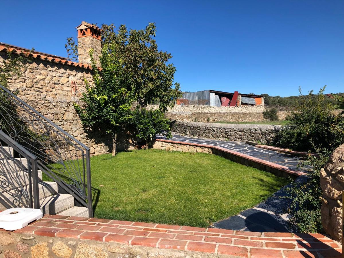Plasenzuela Casa - Apartamento Rural La Tahona Del Abuelo المظهر الخارجي الصورة